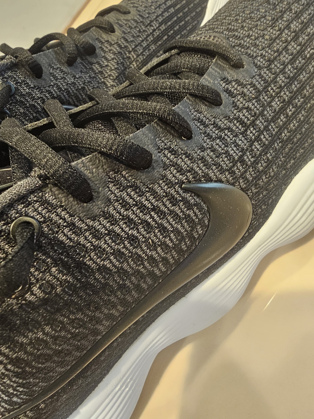 Nike Men’s Black Knit Running Shoes